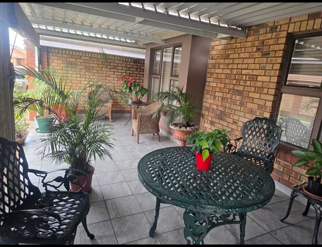 3 BEDROOM HOUSE FOR SALE IN MONTANA TUINE